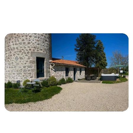 Loue Ancien Moulin A Vent Avec Piscine Et Jacuzzi Βίλα Neuvy-Bouin Εξωτερικό φωτογραφία