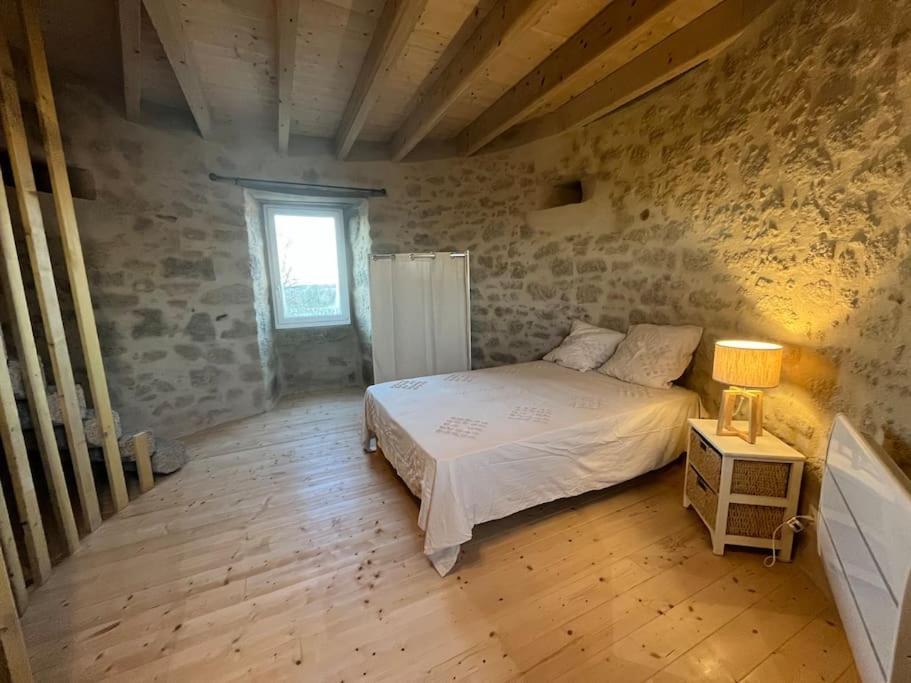 Loue Ancien Moulin A Vent Avec Piscine Et Jacuzzi Βίλα Neuvy-Bouin Εξωτερικό φωτογραφία