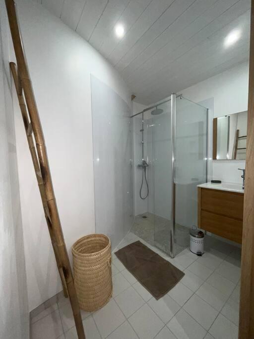 Loue Ancien Moulin A Vent Avec Piscine Et Jacuzzi Βίλα Neuvy-Bouin Εξωτερικό φωτογραφία